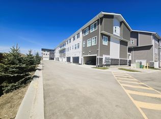 135 Belmont Ter SW #201, Calgary, AB T2X4H3