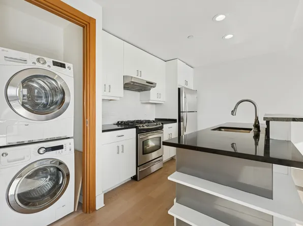 440 Kent Avenue image 2 of 11