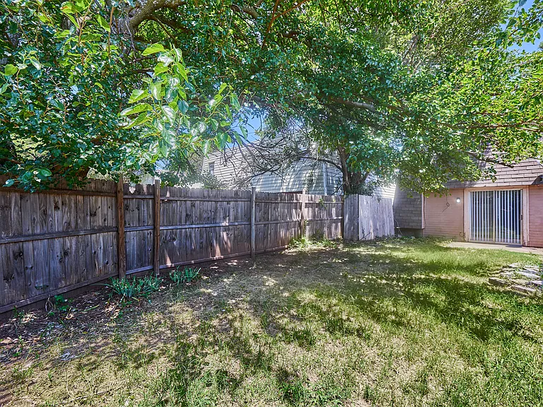 1208 Northcliff Ave — Photo 15