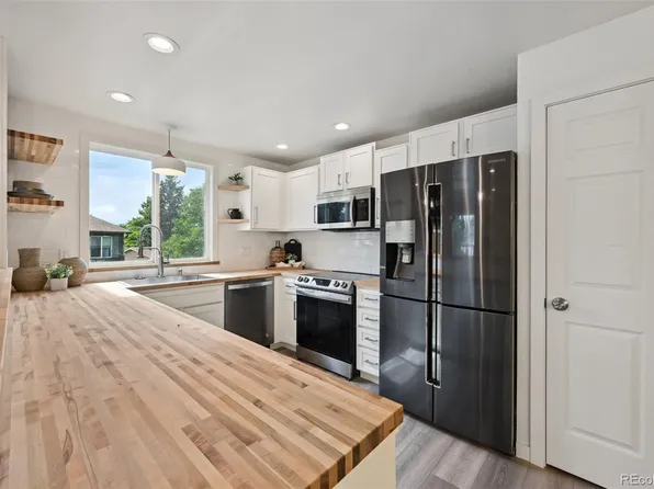 4133 S Flanders Way, Aurora, CO 80013