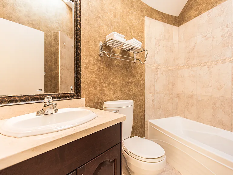 5883 Wallace St — Photo 12