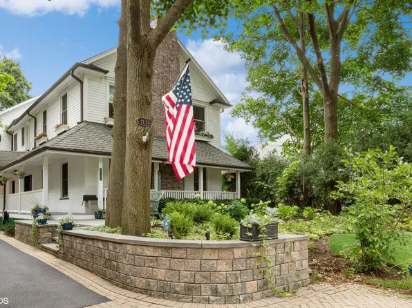 1133 Scott Ave, Winnetka, IL 60093