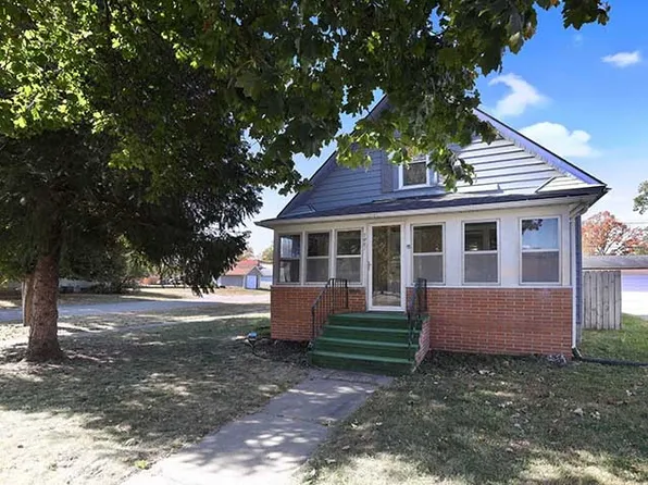 2001 W 2nd St, Perry, IA 50220