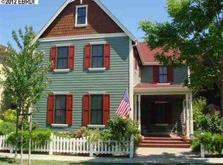 1141 Promenade St, Hercules, CA 94547