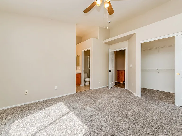 607 Park Landing Ct — Photo 9