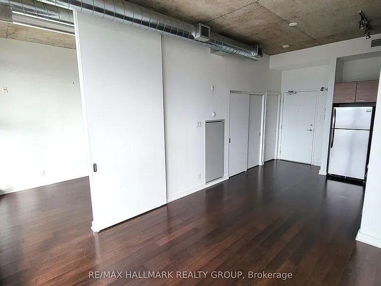 354 Gladstone Ave #907 — Photo 10