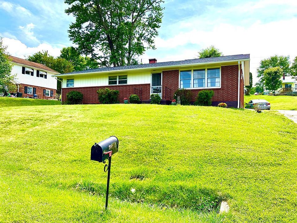 1st image of 106 Oaklawn Ave