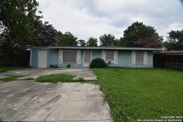 1st image of 6019 Royal Valley St