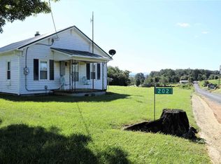 202 Mill Ln, Staunton, VA 24401