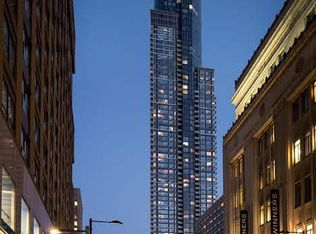 386 Yonge St #5501, Toronto, ON M5B 0A5