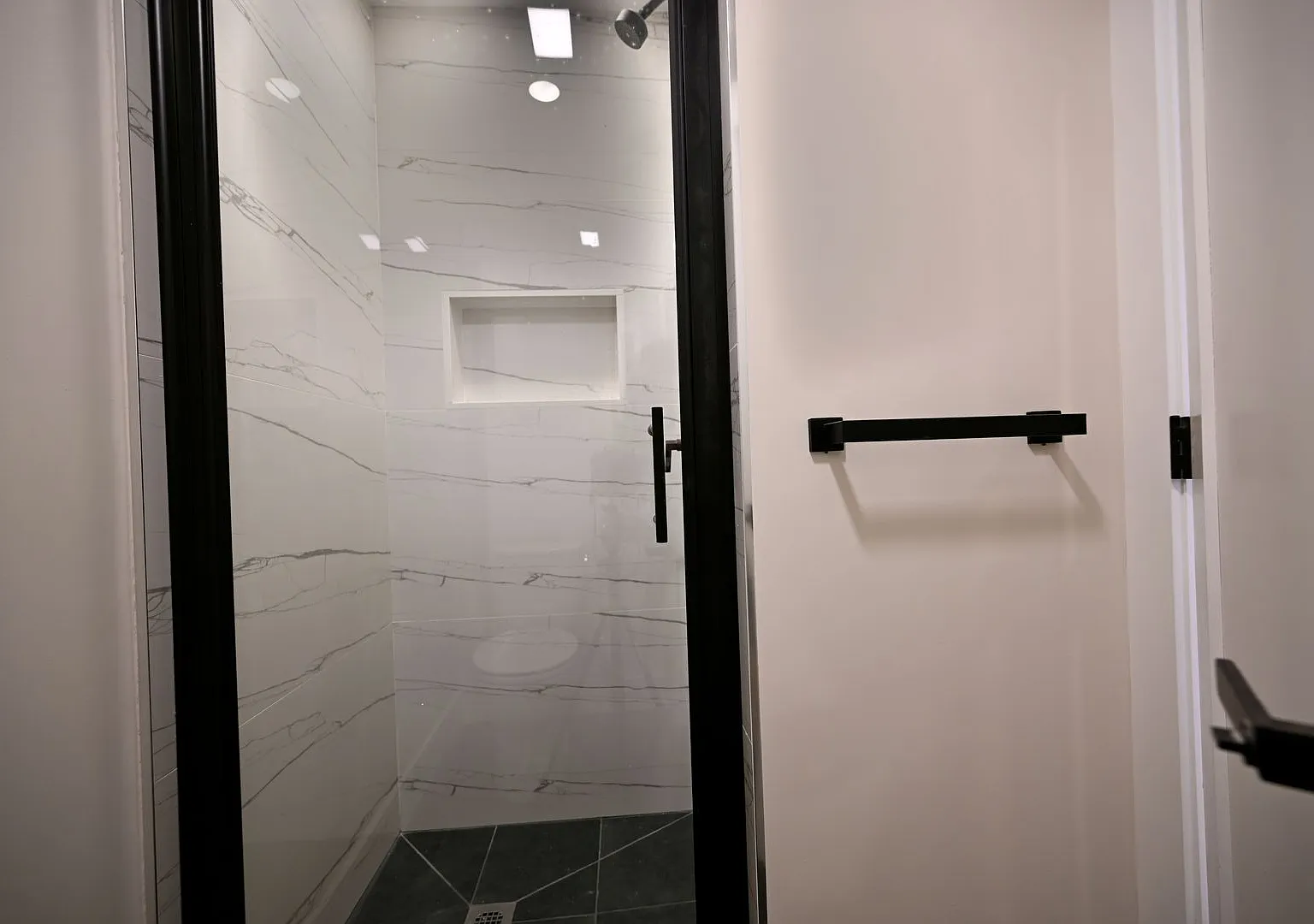 Bay Village Apartment with Home Office Space and No Fee — Photo 4