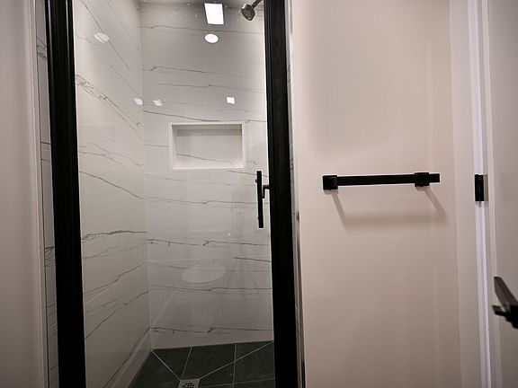 4th image of 16 Winchester St #13