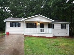 1494 Claredon Dr, Lawrenceville, GA 30043