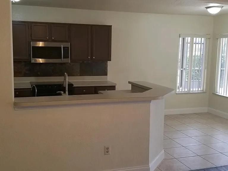 1337 Hampstead Ter — Photo 18