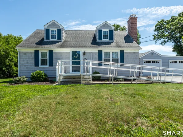 17 Buckingham Road, Mansfield, CT 06250