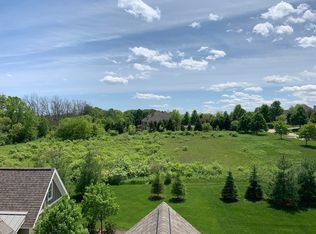 14210 N Pine Blf, Mequon, WI 53097