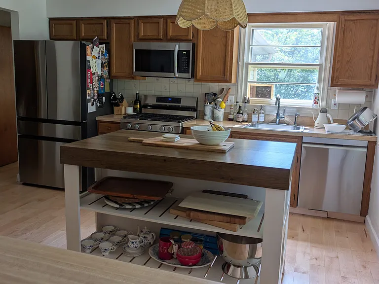 Willis Dr — Photo 6