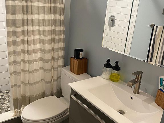 5th image of 221 Ringwood Ave APT A-15