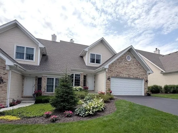 184 Red Top Dr, Libertyville, IL 60048