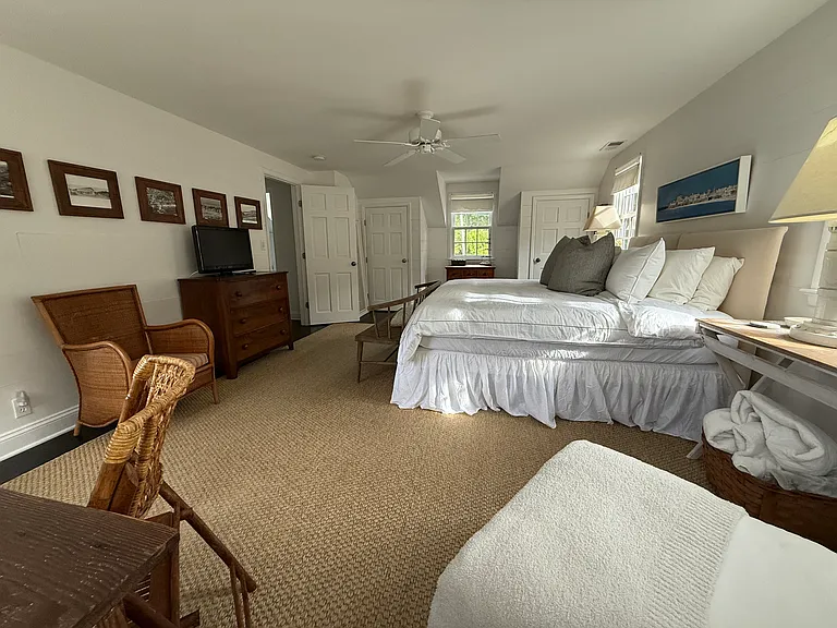 1 Stillwater Ln — Photo 33