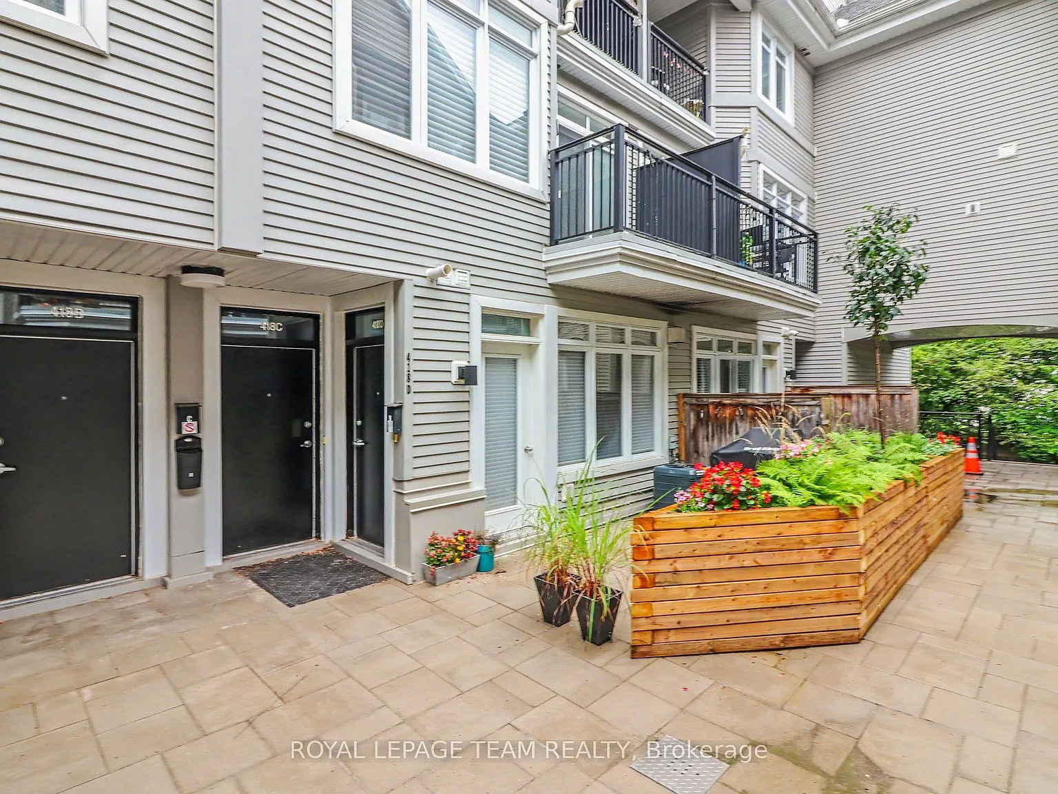 2 bed, $2,600 — Photo 2