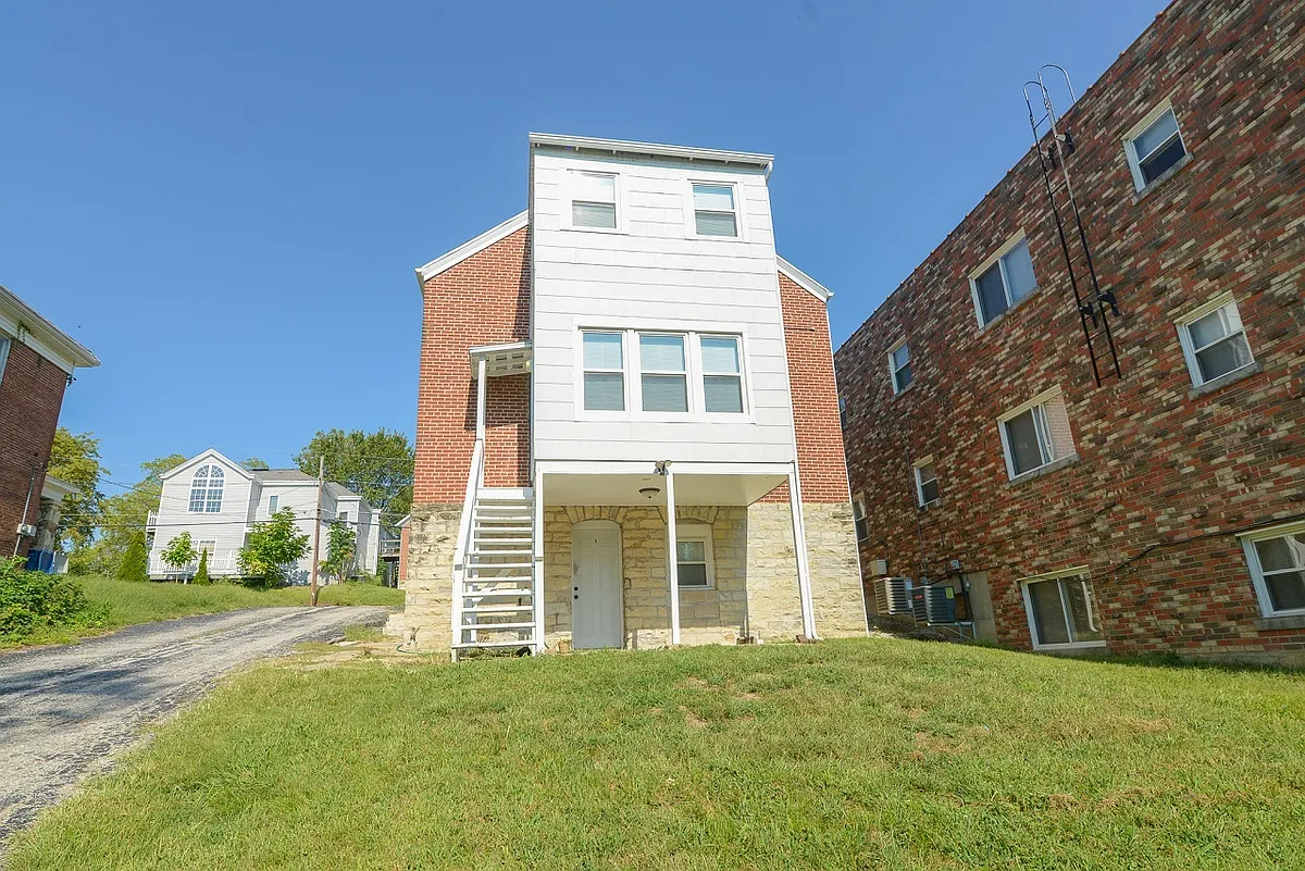 Building Photo - 203 Ash St #1