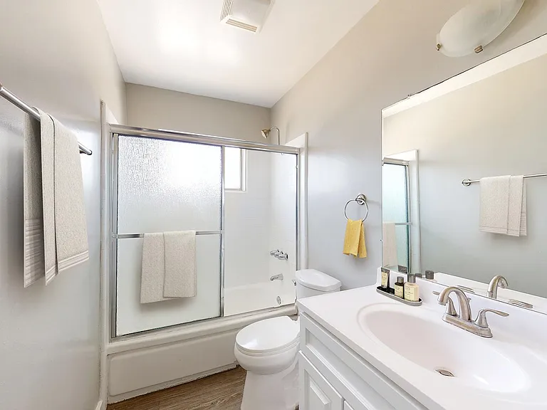 903 N Eucalyptus Ave — Photo 8
