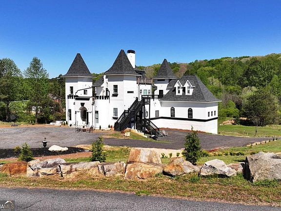 5th image of 1197 Dee Kennedy Rd