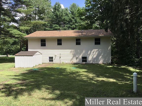 5th image of 2230 Robinwood Dr