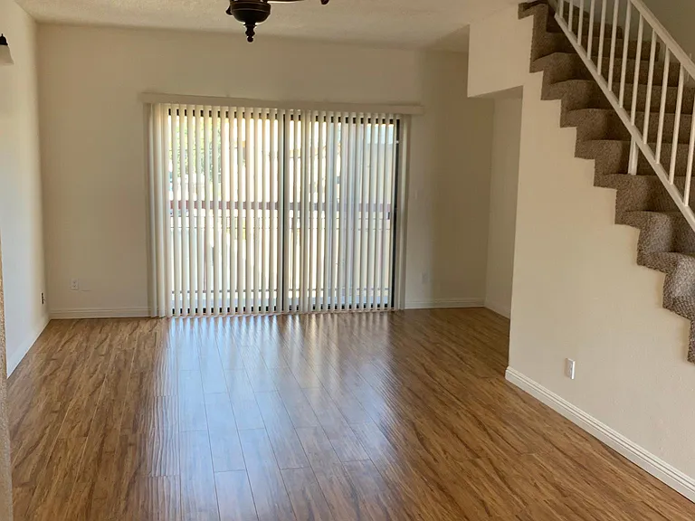 937 N Louise St #8 — Photo 6