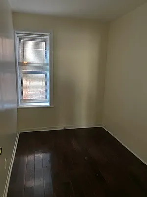 Rented by Tip Top Realty Corp | media 19