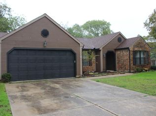 926 S Riverside Dr, Grapevine, TX 76051