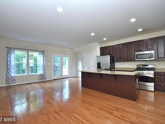 5th image of 7242 Dorchester Woods Ln