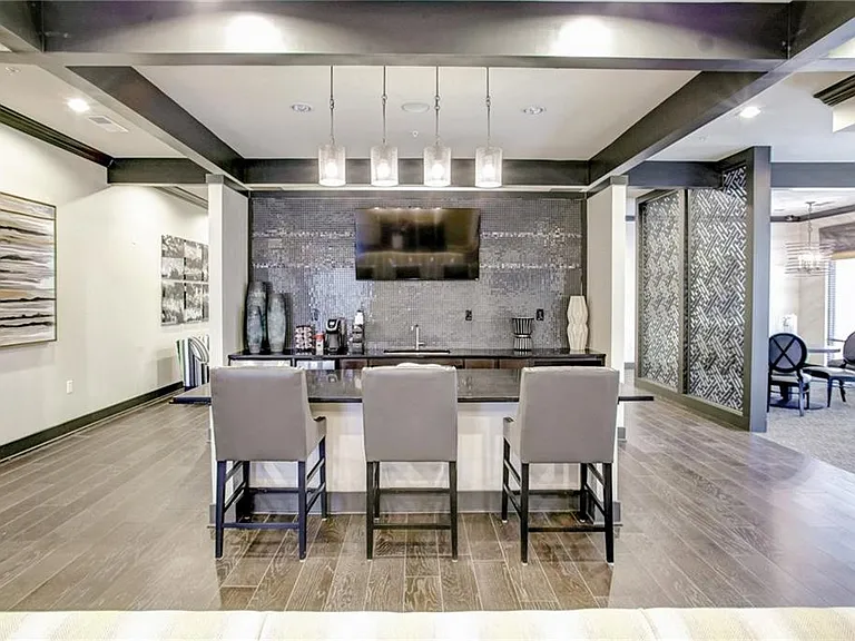 800 Millwood Ln #902-218 — Photo 34