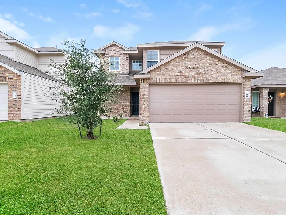 2069 Oakwood Forest Dr
