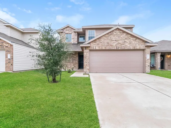2069 Oakwood Forest Dr, Bryan, TX 77803