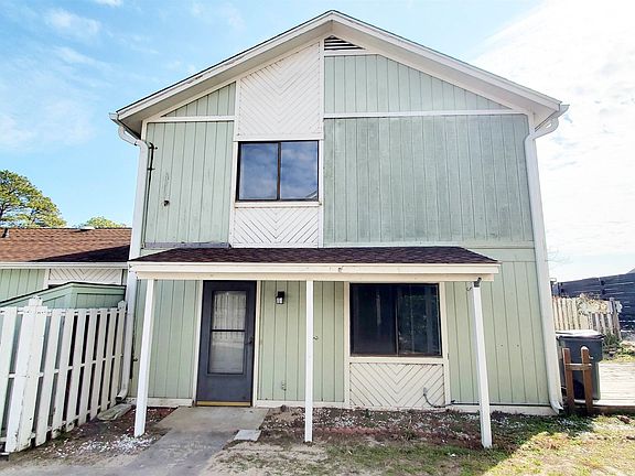 3rd image of 1471 Turkey Ridge Rd. #C