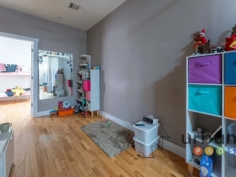 128 Manhattan Ave #1R — Photo 5