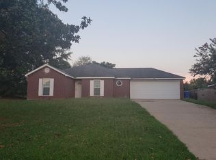 1660 Celeste Dr, Columbus, GA 31907