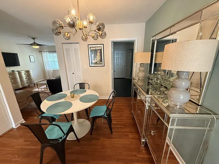 915 SW 8th St #102 — Photo 4