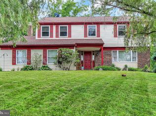 516 Walnut Tree Dr, Blandon, PA 19510