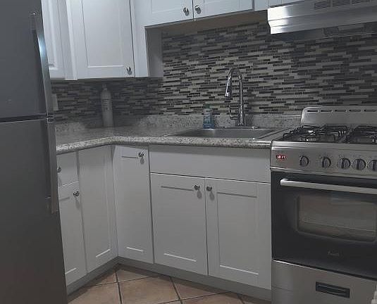 3rd image of 62XX N Beechwood St