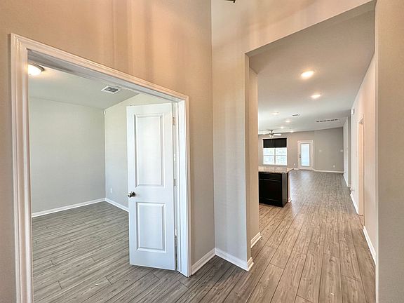 2nd image of 1914 Holleman Dr