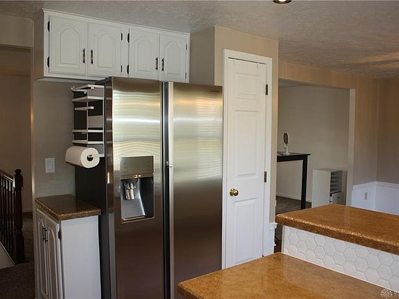 4th image of 4211 Parkview Ave