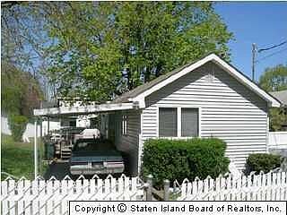 1st image of 667 Quincy Ave