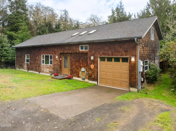 35975 13th St, Nehalem, OR 97131