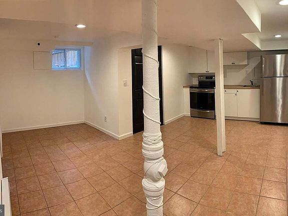 3rd image of 4314 12th Pl NE #B