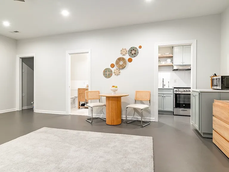 244 Ridgeway Dr — Photo 6
