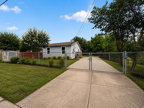 4th image of 215 Prosperity Dr