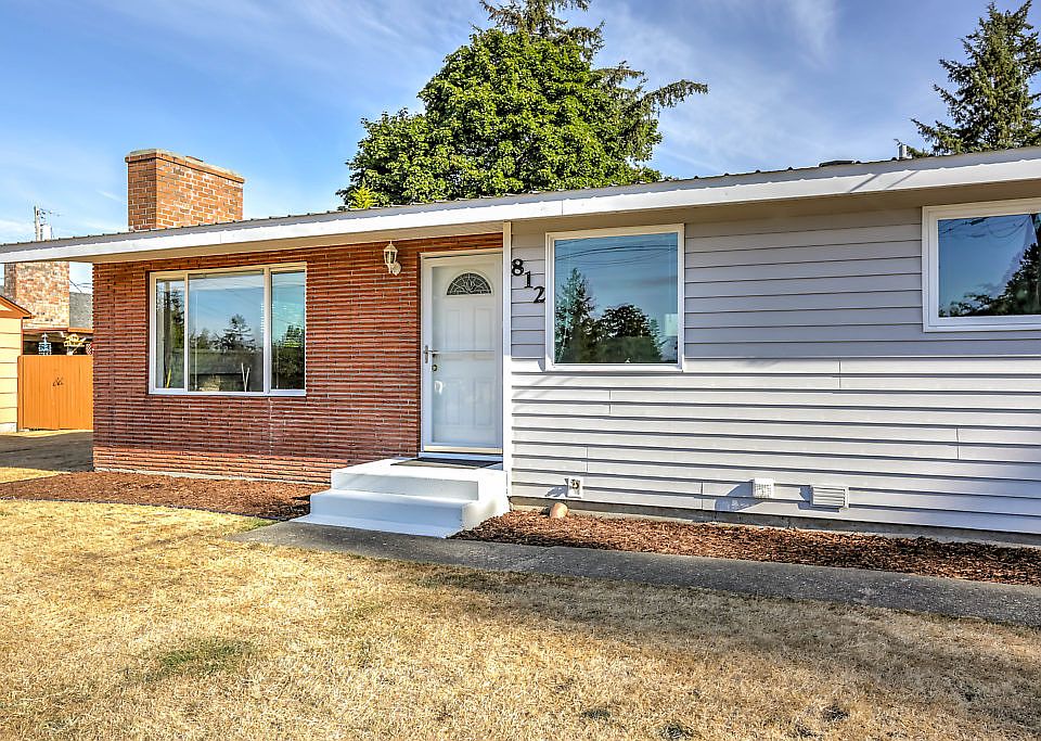 1st image of 812 SE 4th Ave